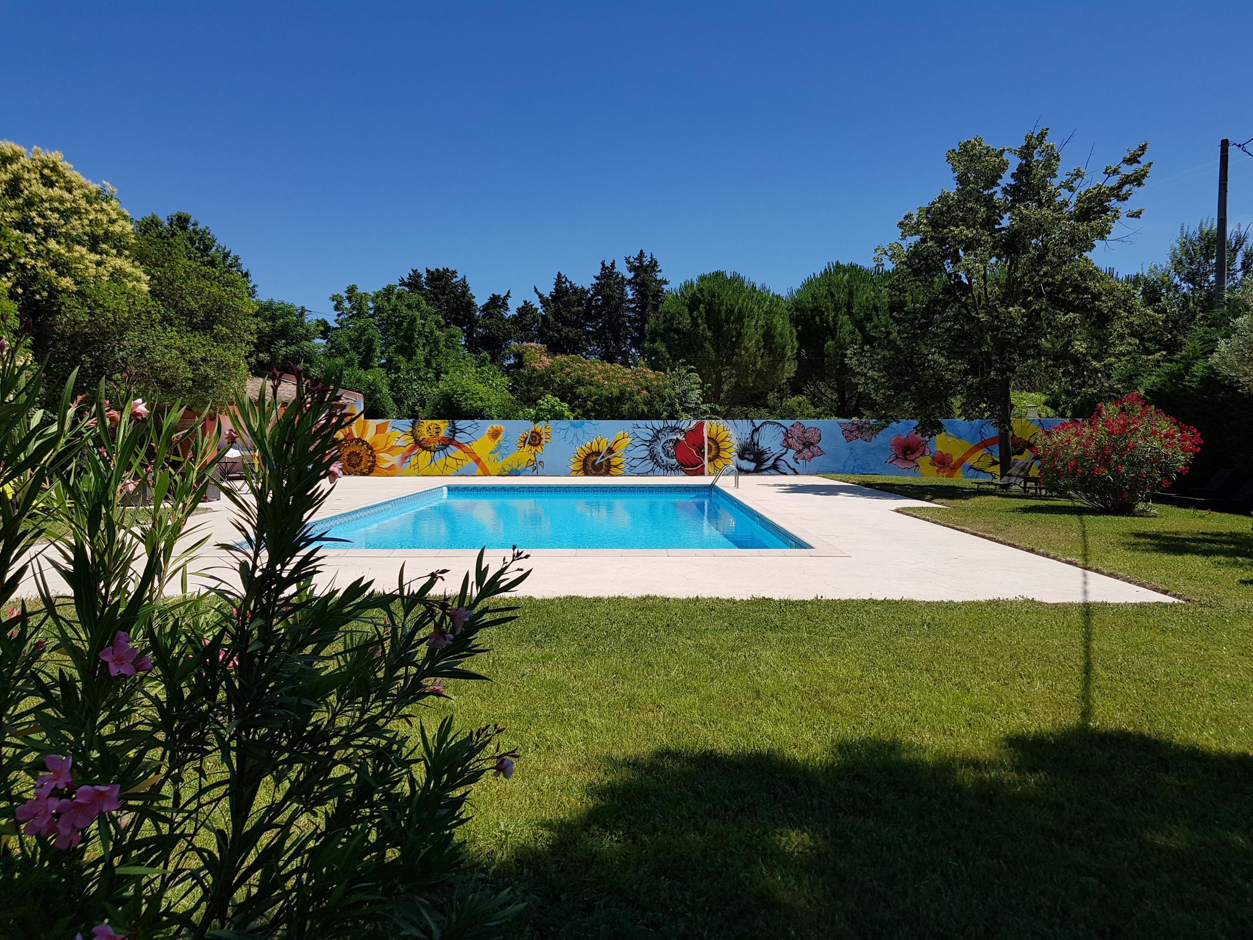 Logis Hotel La Ferme Avignon Exterior photo